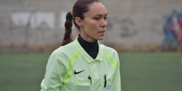 Alldaynews.gr ΠΡΙΝ ΑΠΟ ΛΙΓΟ: Θρήνος για τη διεθνή διαιτητή Κομισοπούλου: «Έσβησε» ο πατέρας της στην κηδεία της πεθεράς της!