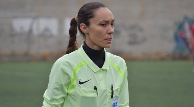 Alldaynews.gr ΠΡΙΝ ΑΠΟ ΛΙΓΟ: Θρήνος για τη διεθνή διαιτητή Κομισοπούλου: «Έσβησε» ο πατέρας της στην κηδεία της πεθεράς της!