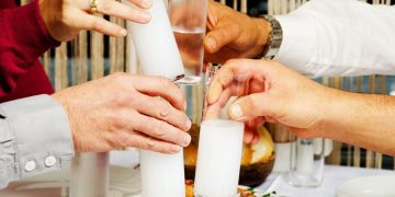 Alldaynews.gr Ούζο: Κάνει θραύση στη Γερμανία όπου καταλήγει το 72% των εξαγωγών