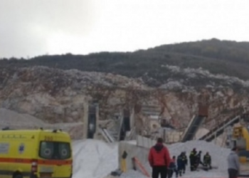 Εικόνα ΣΟΚ. Η στιγμή που εντοπίζουν τον 29χρονο νεκρό στη Βέροια
