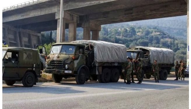 Alldaynews.gr Με εντολή ΓΕΣ οι οδηγοί των στρατιωτικών οχημάτων στην Θράκη ενώπιον παράνομων μεταναστών τα εγκαταλείπουν & φεύγουν