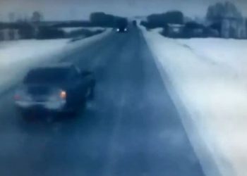 Εικόνα σοκ από θανατηφόρο τροχαίο – Νεκρές η 36χρονη οδηγός του ΙΧ. και η 9χρονη κόρη της