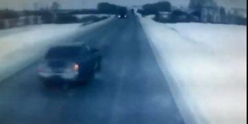 Alldaynews.gr Εικόνα σοκ από θανατηφόρο τροχαίο – Νεκρές η 36χρονη οδηγός του ΙΧ. και η 9χρονη κόρη της