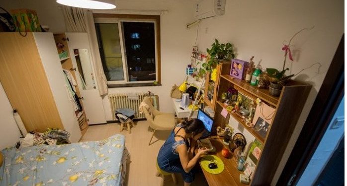 Θεσσαλονίκη: Έλυσε τη σιωπή της η 18χρονη φοιτήτρια που νοίκιασε σπίτι παγιδευμένο με κρυφή κάμερα[video]