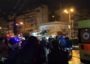 Τροχαίο ΣΟΚ στην Καλλιθέα: Ταξί παρέσυρε πεζό[video]