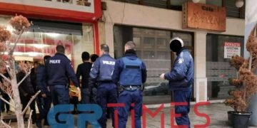 Άγρια συμπλοκή αλλοδαπών στην Θεσσαλονίκη[video]