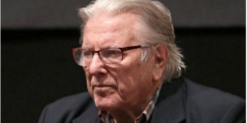 Alldaynews.gr Όταν ο Κώστας Βουτσάς ήπιε 15 ουίσκι κι έπεσε στη θάλασσα! «Ζαλιζόμουν, μου λένε “ρε μαλ..α έχεις πιει”»