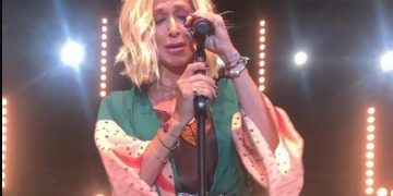 Alldaynews.gr Στη φόρα όλα τα ροζ μυστικά της Βίσση- «Κάναμε σ3ξ με τον…»