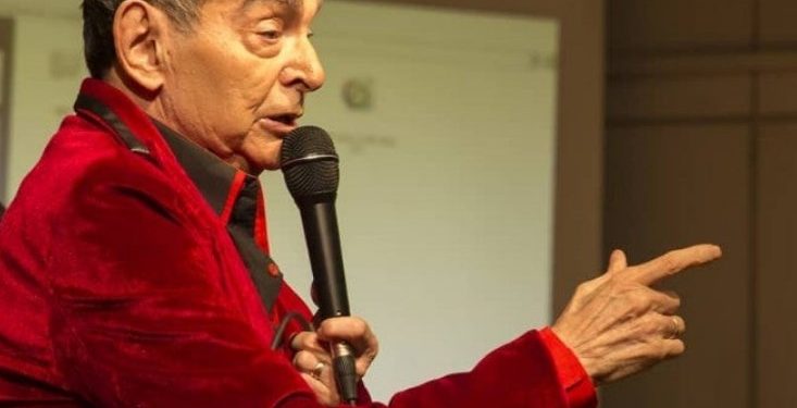 Alldaynews.gr Δύσκολες ώρες για τον τραγουδιστή Τέρη Χρυσό-Τον πρόδωσε η καρδιά του