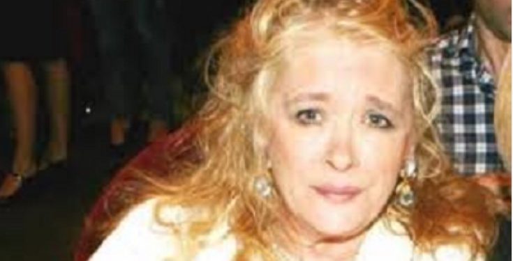 «Περιμένω τη λύτρωση…»-Ο Γολγοθάς της Νόρας Βαλσάμη και τα θλιμμένα Χριστούγεννα στη Σύρο