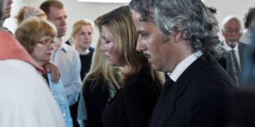 Alldaynews.gr Αυτοκτόνησε ο συγγραφέας Άρι Μπεν, πρώην σύζυγος της πριγκίπισσας της Νορβηγίας