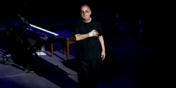 Συμβαίνει Τώρα: Νεκρός ο Θάνος Μικρούτσικος