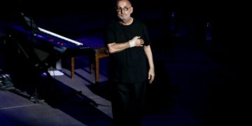 Έφυγε από τη ζωή ο Θάνος Μικρούτσικος