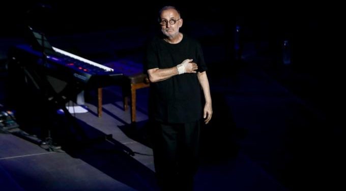 Έφυγε από τη ζωή ο Θάνος Μικρούτσικος