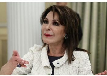 Με το “Καλημέρα” άρχισε να καθαρίζει κόσμο η Γιάννα Αγγελοπούλου !!