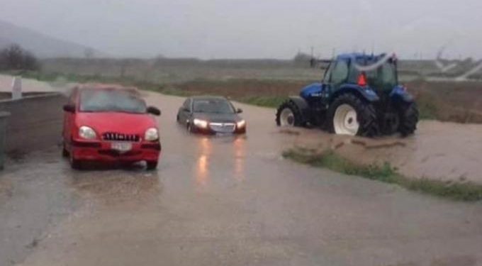 Alldaynews.gr Αγιά Λάρισας: Πλημμύρισαν τα παράλια – Αποκλείστηκαν οι κάτοικοι (vid)