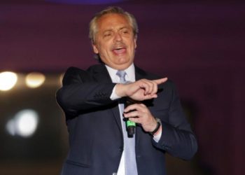 Η Αργεντινή θέλει να πληρώσει το ΔΝΤ, αλλά δεν έχει τα …λεφτά! Έτσι λέει ο πρόεδρος Φερνάντες