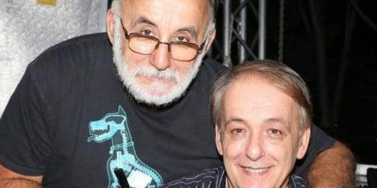 Συγκλονίζει ο Ανδρέας Μικρούτσικος με τον αποχαιρετισμό στον αδελφό του Θάνο