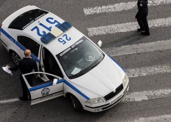 Συμβαίνει Τώρα: Τραγωδία στους Αγίους Θεοδώρους-Ληστές παρέσυραν και σκότωσαν γυναίκα για να ξεφύγουν