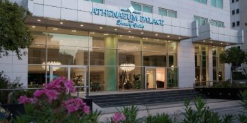 Απο Εμπρησμό η Φωτιά στο Athenaeum Palace[photos][vdeo]