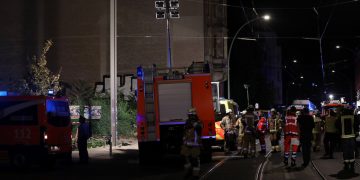 Πολύνεκρο τροχαίο στην Αίγυπτο! 23 νεκροί από σύγκρουση φορτηγού με λεωφορείο