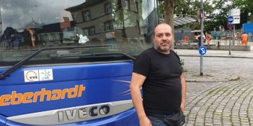 Alldaynews.gr Έλληνας οδηγός λεωφορείου στην Γερμανία, έσωσε από πνιγμό δίχρονο κοριτσάκι