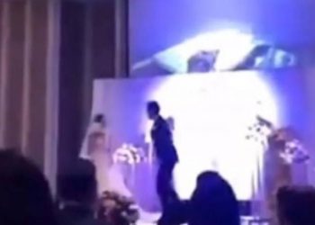 Γαμπρός έπαιξε στο γάμο του βίντεο με τη νύφη να τον απατά – Νόμιζες πως δεν θα το μάθαινα;