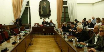 Βόμβες από Καθημερινή: «Ο Χατζηνικολάου κανόνιζε συναντήσεις με Φρουζή – Έπαιρνε… διαφημίσεις»