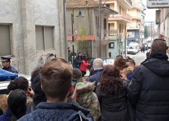 Σοκ στα Γρεβενά: Η μητέρα που… παραχωρούσε τη 12χρονη κόρη της στον 45χρονο είχε σχέη μαζί του!