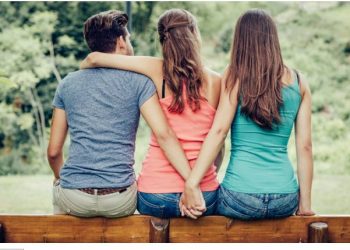 7 σημάδια που δείχνουν ότι ο σύντροφός σας έχει κάποιο ένοχο μυστικό