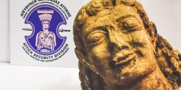 Πουλούσε Κούρο του 6ου π.Χ. για 500.000 ευρώ (Video)