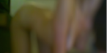 Alldaynews.gr Διέρρευσαν ροζ υλικό νεαρής αγαπημένης ηθοποιού. Έχασε το κινητό της και…