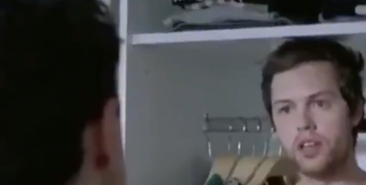 Εκπληκτικό βίντεο: Δεν μπορείς να φανταστείς πώς βρέθηκε μέσα στη ντουλάπα αυτός ο …καημένος