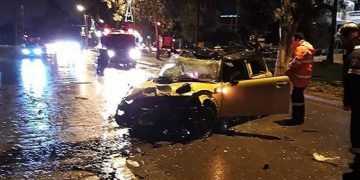 Alldaynews.gr Τραγωδία στη Βούλα: Νεκρή 19χρονη – Σοβαρά τραυματισμένη 25χρονη (pics)