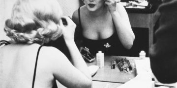 Alldaynews.gr Οι σπάνιες γυμνές φωτογραφίες της Μέριλιν Μονρό – ‘Ήταν απελπισμένη και έψαχνε για χρήματα (pics)