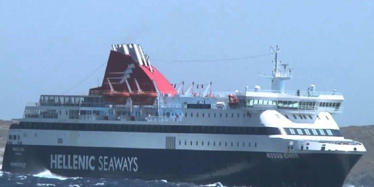 Αγνόησε το απαγορευτικό απόπλου ο καπετάνιος του Νήσος Χίος και έφυγε με 9 μποφόρ (pic, vid)