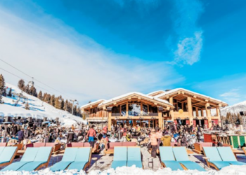 «Λουκέτο» στο Nammos της Κουρσεβέλ – Τους το έφαγε ο ιδιοκτήτης του σαλέ! (pics)