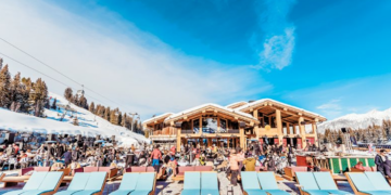 Alldaynews.gr «Λουκέτο» στο Nammos της Κουρσεβέλ – Τους το έφαγε ο ιδιοκτήτης του σαλέ! (pics)