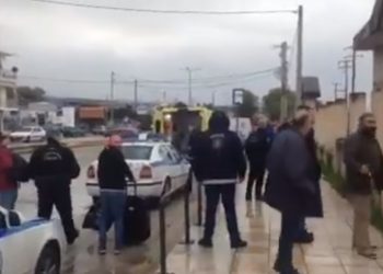 ΠΡΙΝ ΑΠΟ ΛΙΓΟ: Βρέθηκε 40χρονος απαγχονισμένος στην Παραλία (video)