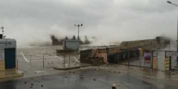 Alldaynews.gr Παρά τρίχα τραγωδία για τον Έλληνα ναυτικό που έπεσε από πλοίο