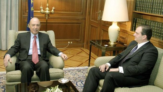 Άρθρο – φωτιά του Κώστα Σημίτη: Ο Καραμανλής φταίει για τις σημερινές τουρκικές απειλές