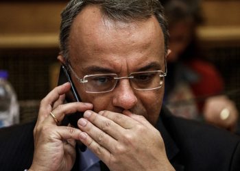 Προετοιμάζουν φοροεπιδρομή! Μεσαία τάξη όσοι παίρνουν από 450€ το μήνα λέει ο Σταϊκούρας (Video)