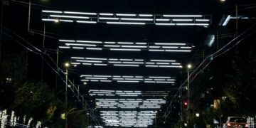 Alldaynews.gr Στην αντεπίθεση το Ίδρυμα Ωνάση για το στολισμό της Β. Σοφίας