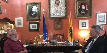 Μητροπολίτης Σύρου: «Δεν θα ήθελα ποτέ να ξαναδώ τη Σύρα να περνά τα “μαύρα” Χριστούγεννα του 2017»