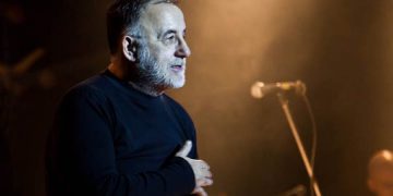 Alldaynews.gr Σήμερα το «ύστατο χαίρε» στον Θάνο Μικρούτσικο – Λαϊκό προσκύνημα από τις 10:30