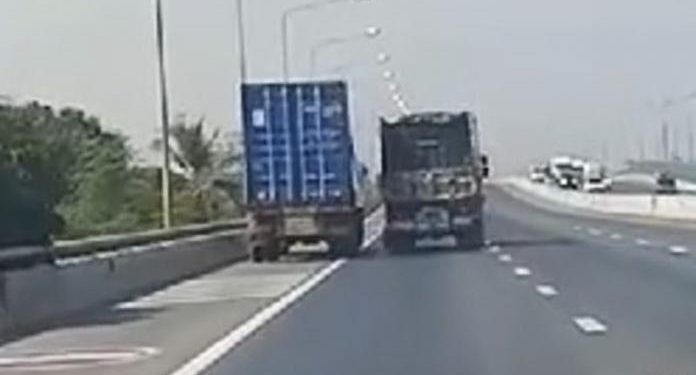 Alldaynews.gr Φορτηγά κάνουν κόντρες στην εθνική οδό! Αναζητούνται από την αστυνομία (Video)