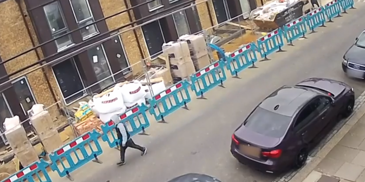 Alldaynews.gr Άνδρας βίασε 15χρονη μέσα στο δρόμο – Η έκκληση της Αστυνομίας (vid)