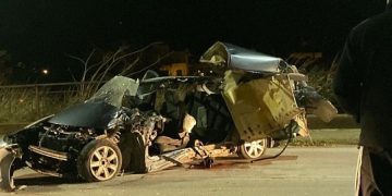 Alldaynews.gr Δυο νεαρά αδέρφια νεκρά από σφοδρή σύγκρουση ΙΧ με φορτηγό (pics)