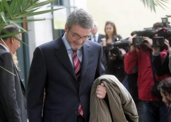 Siemens: 15 χρόνια κάθειρξη στον φαντομά Χριστοφοράκο – Ίδια ποινή και σε Καραβέλα, Μαυρίδη