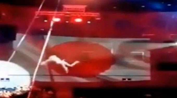 Alldaynews.gr Γυναίκα ακροβάτης πέφτει στο κενό την ώρα της παράστασης (vid)
